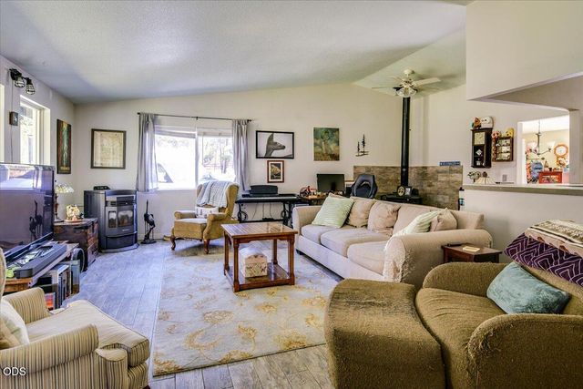 16801 Gross Drive, Bend, OR 97707