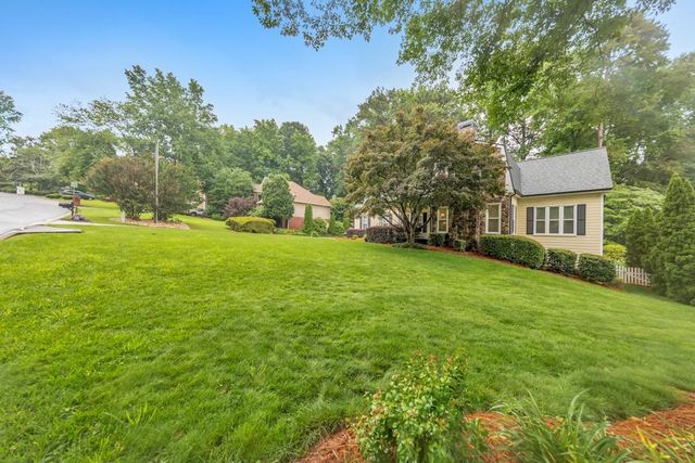 3288 Lark Haven Drive NW, Kennesaw, GA 30152