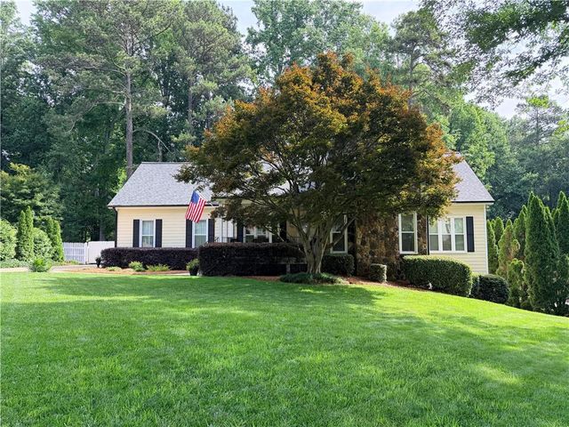 3288 Lark Haven Drive NW, Kennesaw, GA 30152