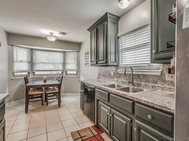 410 Harvest Hills, Harrah, OK 73045