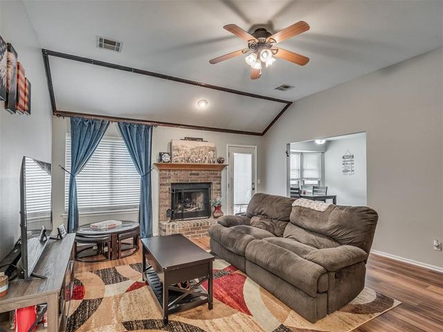 410 Harvest Hills, Harrah, OK 73045