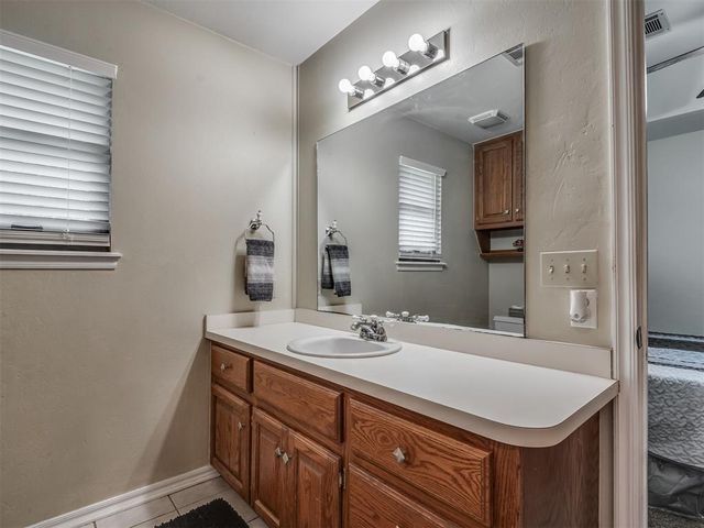 410 Harvest Hills, Harrah, OK 73045