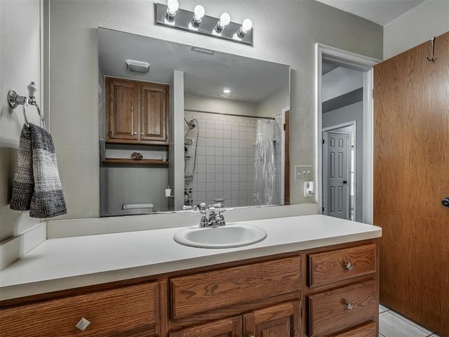 410 Harvest Hills, Harrah, OK 73045