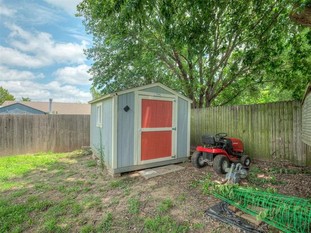 410 Harvest Hills, Harrah, OK 73045