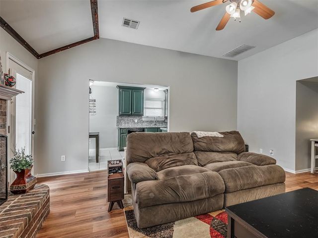 410 Harvest Hills, Harrah, OK 73045
