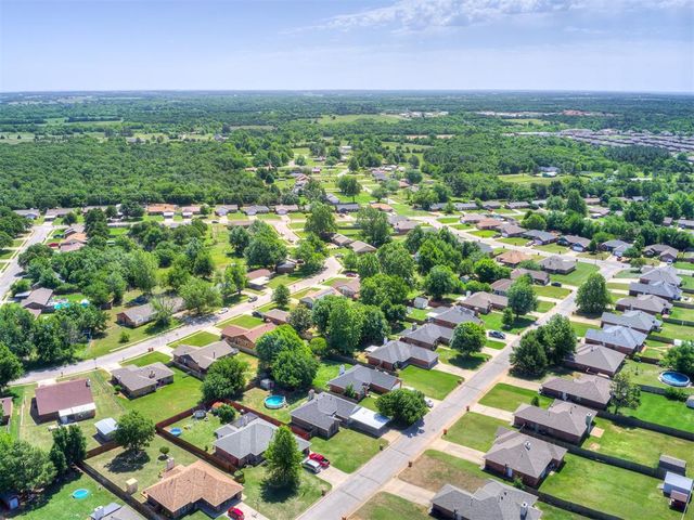 410 Harvest Hills, Harrah, OK 73045