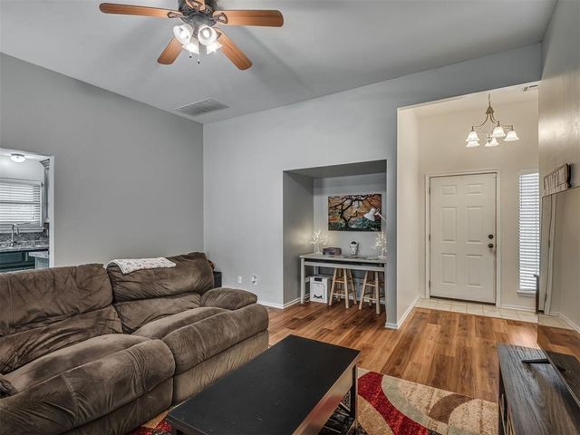 410 Harvest Hills, Harrah, OK 73045