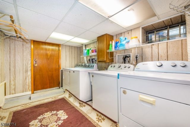 46 Frances St, Clifton City, NJ 07014