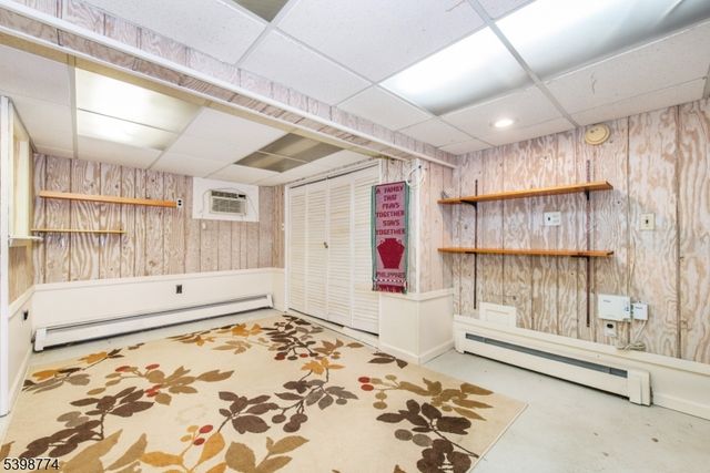 46 Frances St, Clifton City, NJ 07014