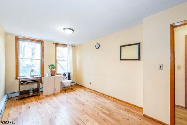 46 Frances St, Clifton City, NJ 07014