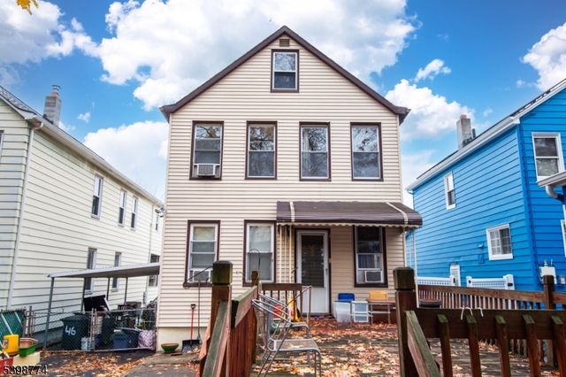 46 Frances St, Clifton City, NJ 07014