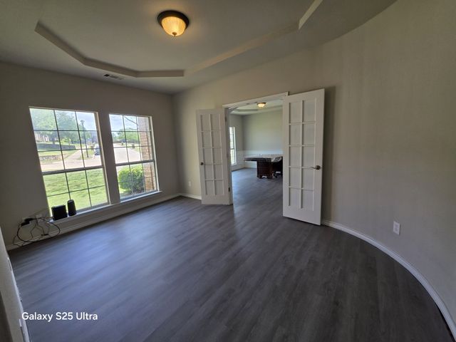 417 Silver Creek Drive, Desoto, TX 75115