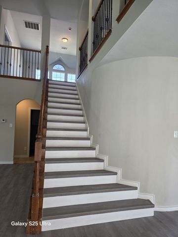 417 Silver Creek Drive, Desoto, TX 75115