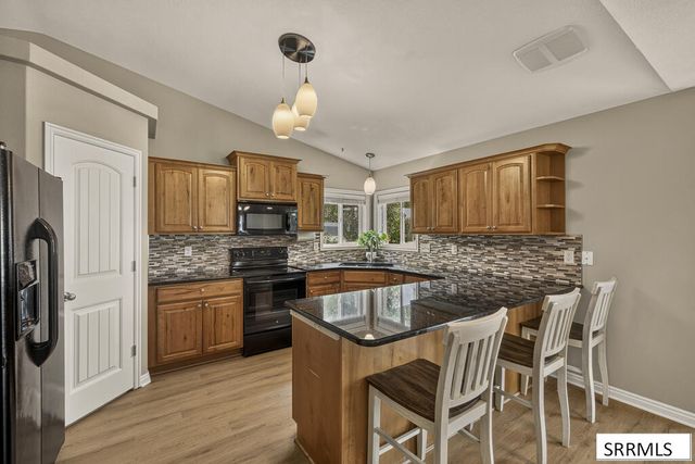 4224 Forest Glen Drive, Ammon, ID 83406