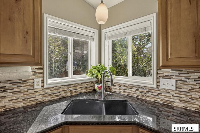 4224 Forest Glen Drive, Ammon, ID 83406