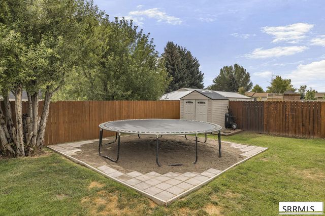 4224 Forest Glen Drive, Ammon, ID 83406