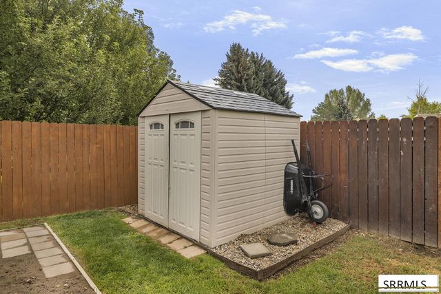 4224 Forest Glen Drive, Ammon, ID 83406