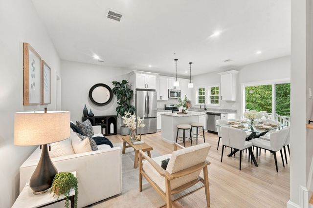 41 Homeward Avenue D, Uxbridge, MA 01569