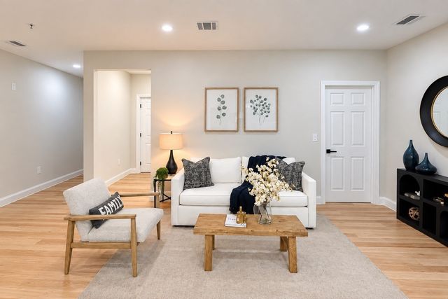 41 Homeward Avenue D, Uxbridge, MA 01569