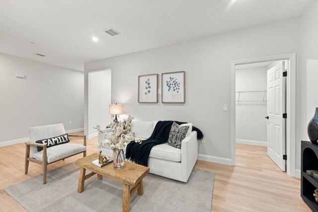 41 Homeward Avenue D, Uxbridge, MA 01569