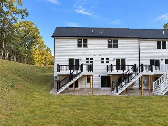 41 Homeward Avenue D, Uxbridge, MA 01569
