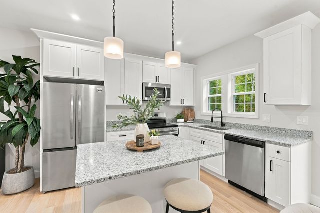 41 Homeward Avenue D, Uxbridge, MA 01569