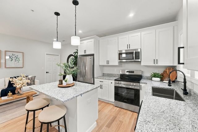 41 Homeward Avenue D, Uxbridge, MA 01569