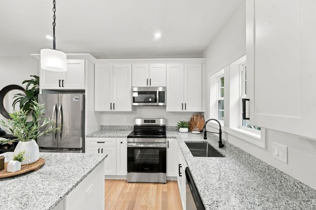 41 Homeward Avenue D, Uxbridge, MA 01569