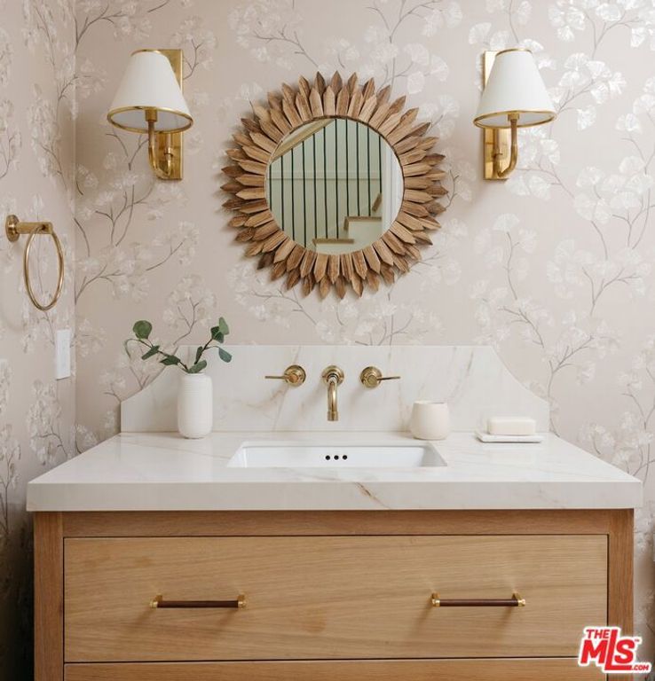 Image 16 of property listing at 8363 Stewart Avenue, Los Angeles, CA 90045