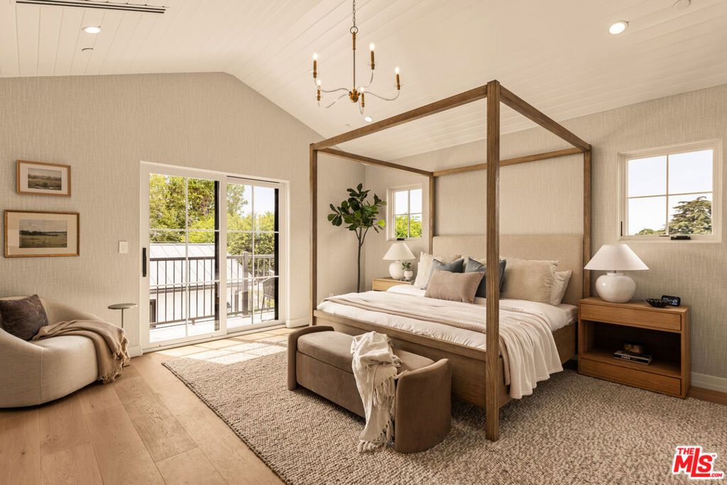 Image 20 of property listing at 8363 Stewart Avenue, Los Angeles, CA 90045