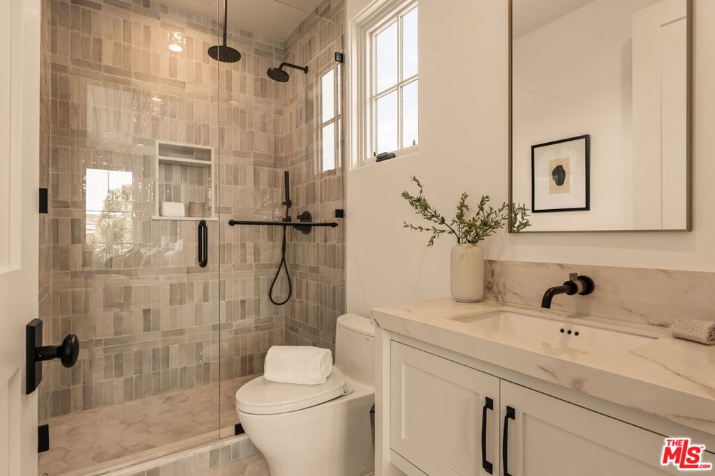 Image 27 of property listing at 8363 Stewart Avenue, Los Angeles, CA 90045