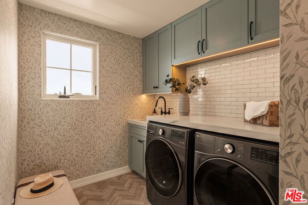 Image 30 of property listing at 8363 Stewart Avenue, Los Angeles, CA 90045