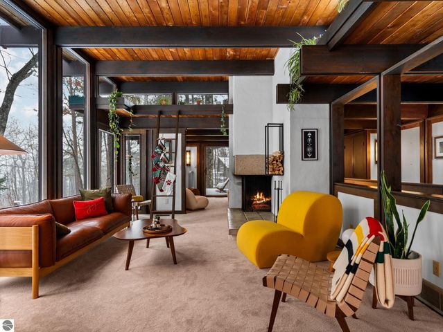 2991 Ishpeming Trail, Traverse City, MI 49686