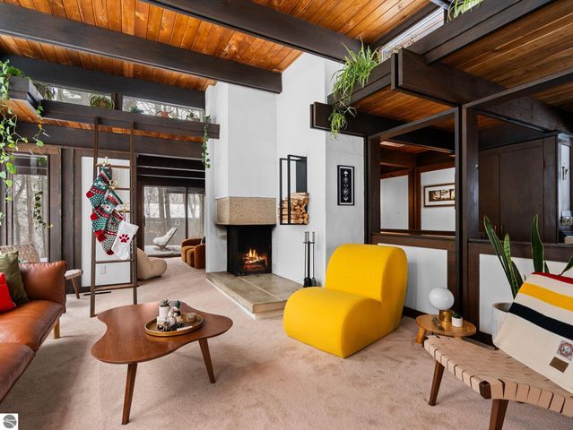 2991 Ishpeming Trail, Traverse City, MI 49686