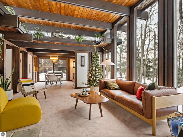 2991 Ishpeming Trail, Traverse City, MI 49686