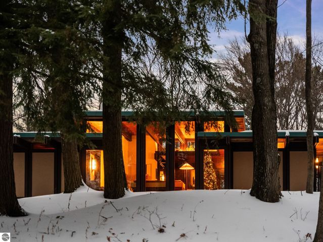 2991 Ishpeming Trail, Traverse City, MI 49686