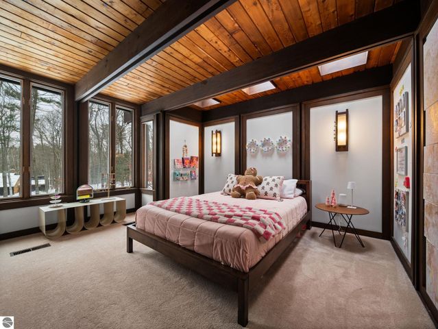 2991 Ishpeming Trail, Traverse City, MI 49686