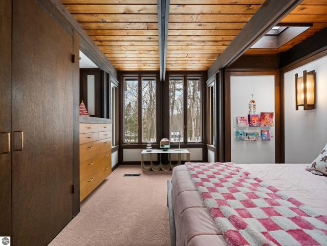 2991 Ishpeming Trail, Traverse City, MI 49686