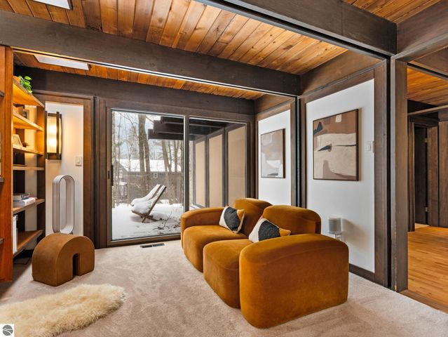 2991 Ishpeming Trail, Traverse City, MI 49686