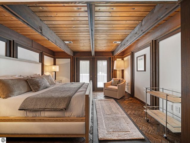 2991 Ishpeming Trail, Traverse City, MI 49686