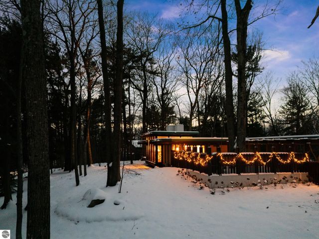 2991 Ishpeming Trail, Traverse City, MI 49686