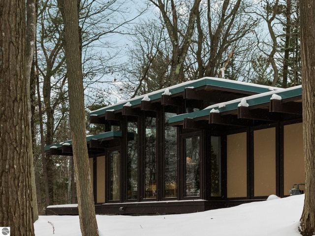 2991 Ishpeming Trail, Traverse City, MI 49686