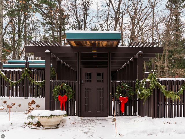 2991 Ishpeming Trail, Traverse City, MI 49686