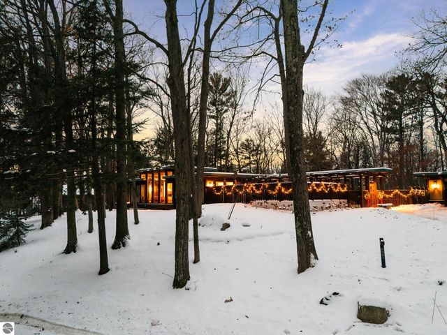 2991 Ishpeming Trail, Traverse City, MI 49686