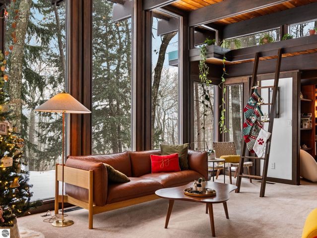 2991 Ishpeming Trail, Traverse City, MI 49686