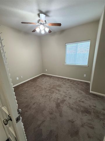 3011 Grovewick Lane, Dickinson, TX 77539