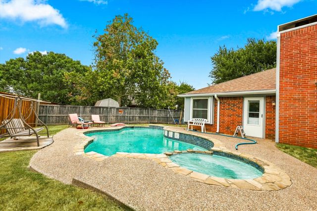 2714 Skyview Drive, Corinth, TX 76210
