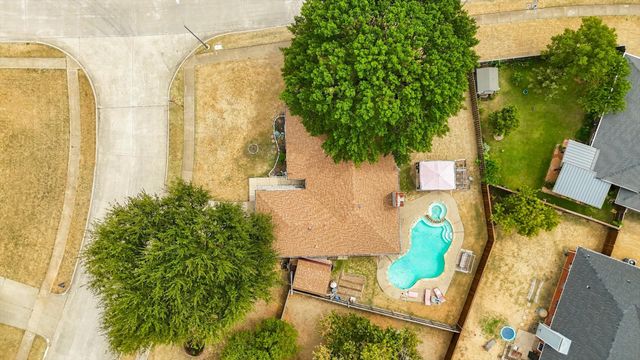 2714 Skyview Drive, Corinth, TX 76210