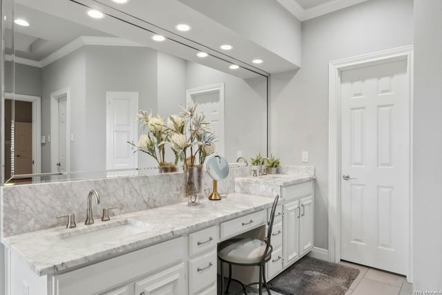 202 Bluffcove, San Antonio, TX 78216