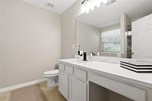 5480 Amber Cove Way, Flowery Branch, GA 30542